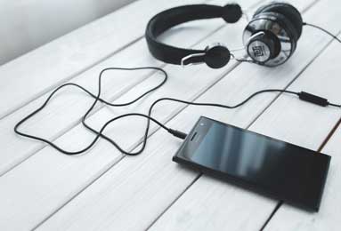 BetVictor伟德官方网站-太阳23记三分终结骑士5连胜 狄龙27分米切尔16+6