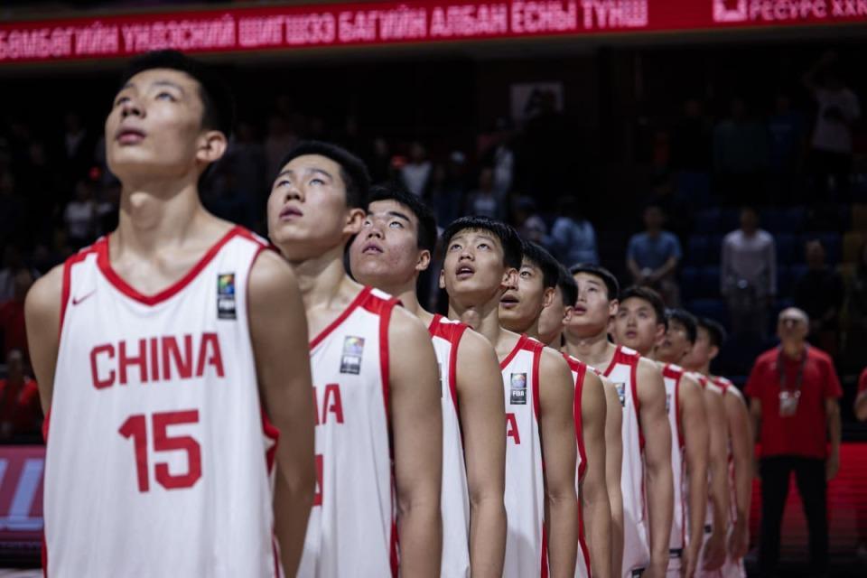 U16男篮亚洲杯：中国男篮58分狂胜蒙古 张懿赵杰27+6+5+4